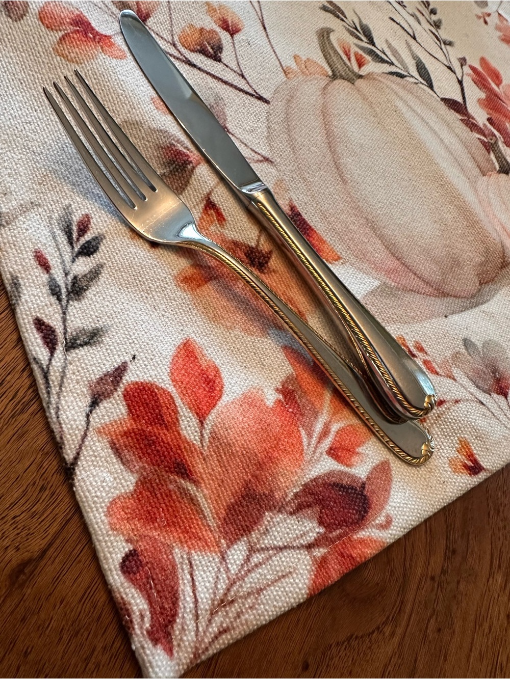 Autumn Pumpkin Floral Placemats - Martha Stewart - Set of 2 (Cream & Orange) - Picture 6 of 14